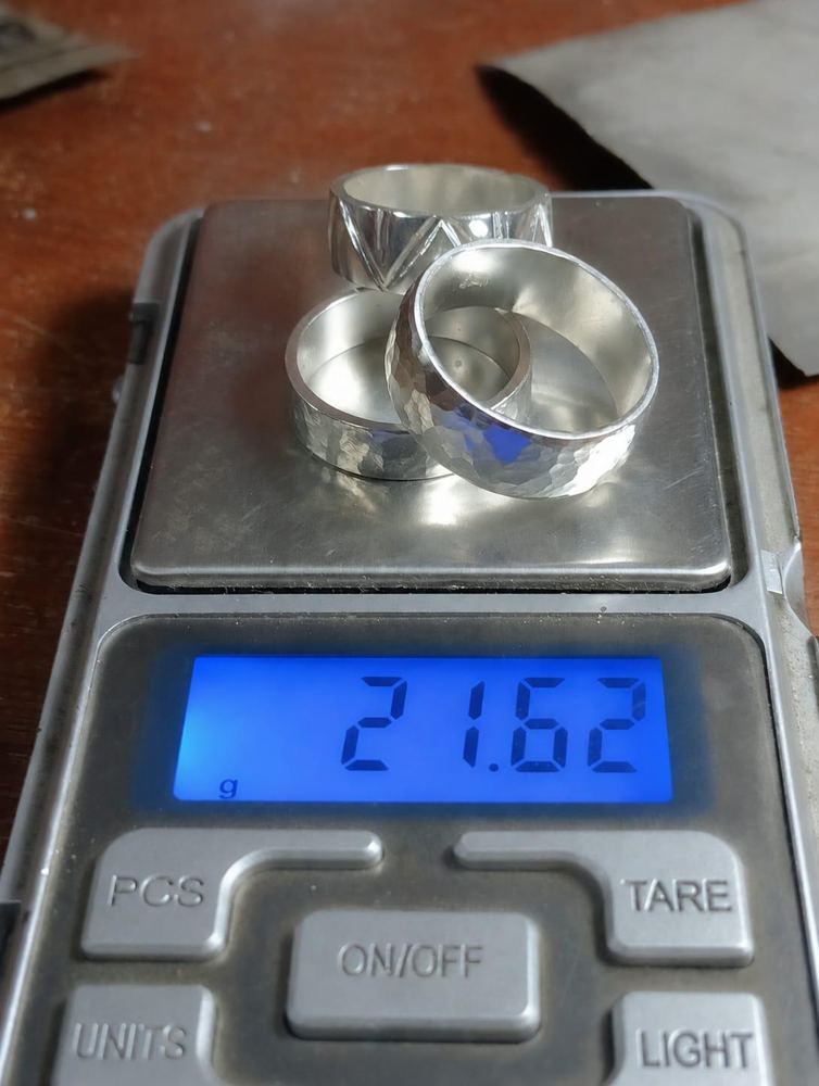 Tres anillos de plata hechos por un grupo de clientes — 21.62 g